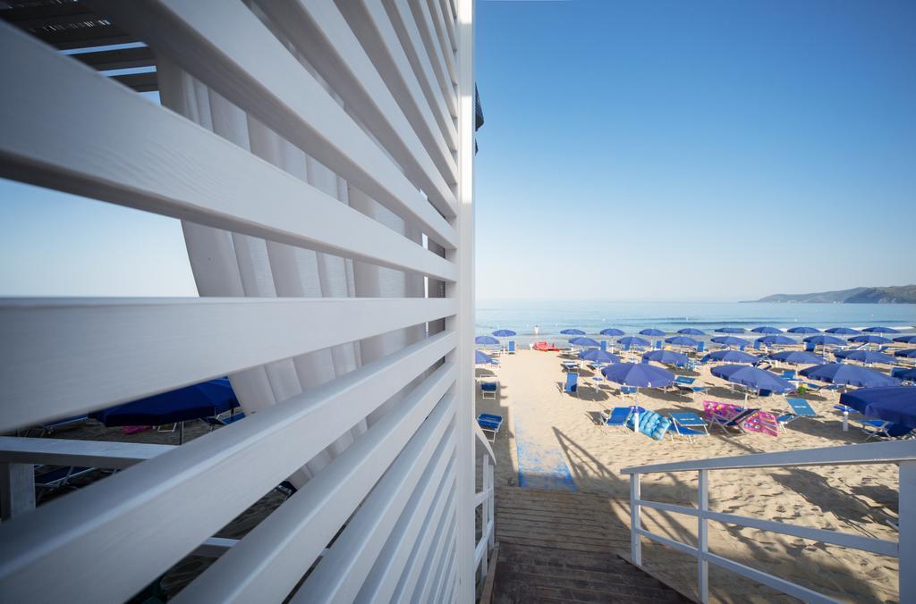 La Pineta Hotel Beach & Spa Acciaroli Exterior foto